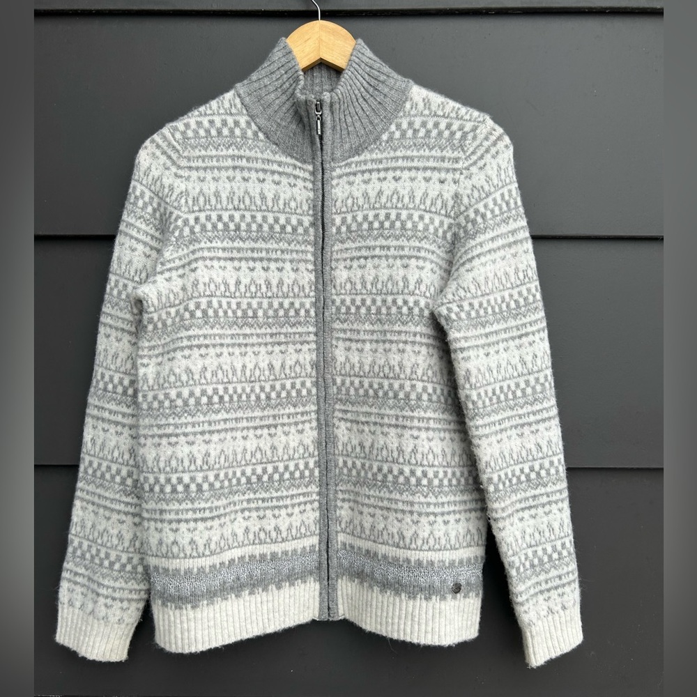 Northern Reflections zip up Cardigan - Winter/Festive theme - cream/grey - M - Picture 2 of 8